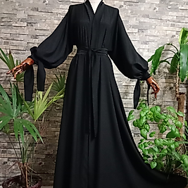 Zara Krep Kumaştan Bağlamalı Kol Detaylı Uzun Abaya.