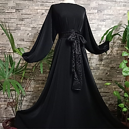 ZARA KREP KUMAŞTAN, BALON KOLLU, SEYYAR DANTEL KUŞAKLI, SİYAH, KLOŞ ELBİSE.