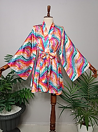 Beymen İpek Saten Kumaştan Tasarım Kısa Kimono.