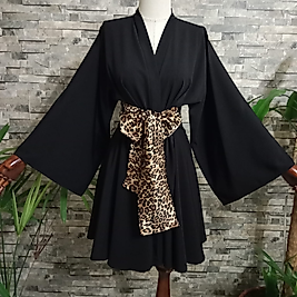 Leopar Kuşaklı Tasarım Siyah Krep Kimono.